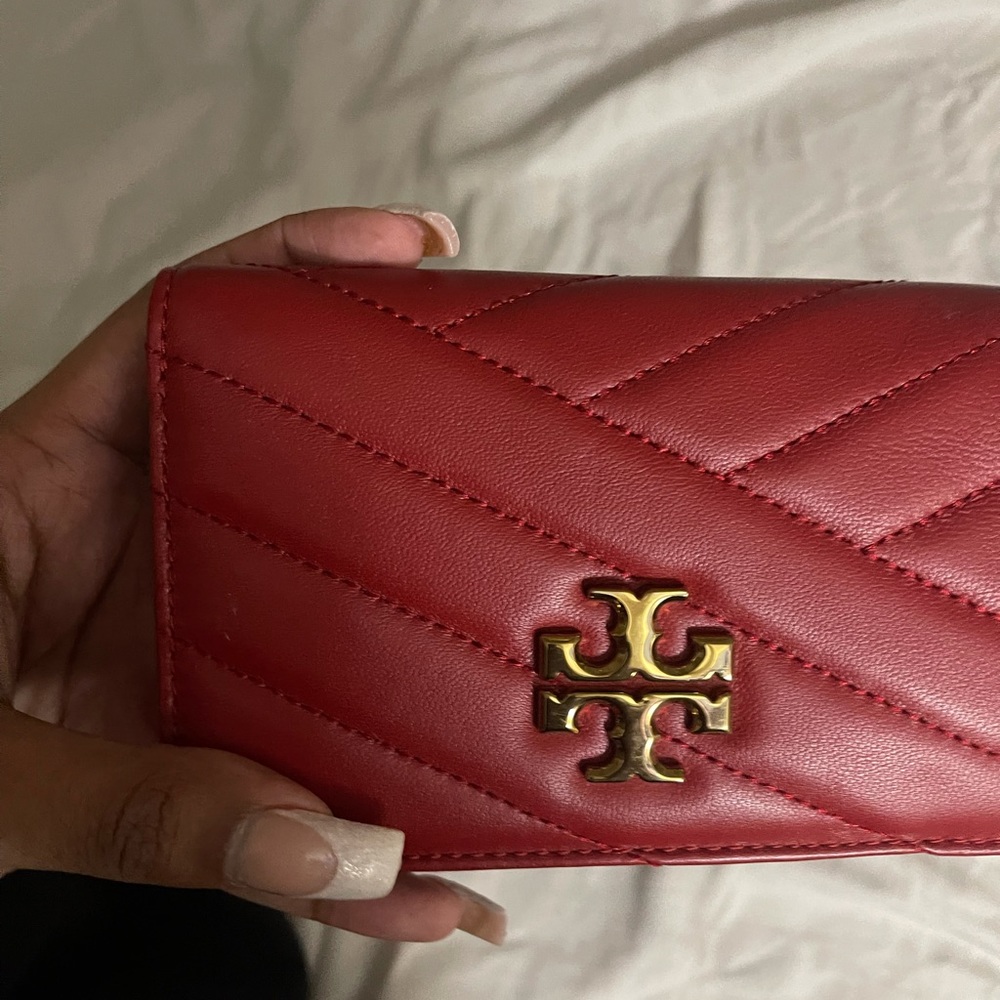 Tory Burch Kira Chevron Medium Slim Wallet